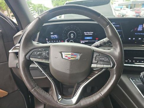 Used 2022 Cadillac Escalade Premium Luxury image 14