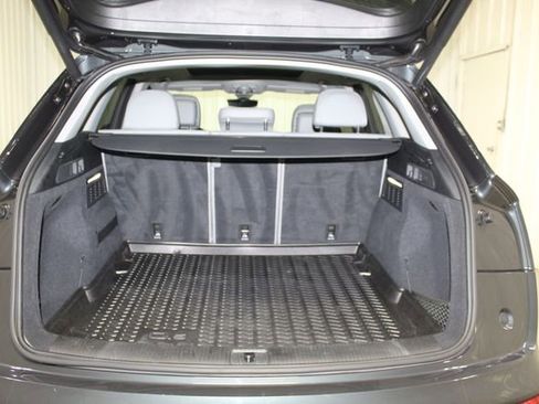 Used 2020 Audi Q5 2.0T Premium AWD/4WD image 7