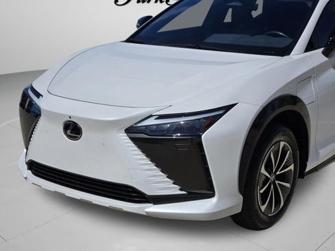 Certified 2024 Lexus RZ 300e Premium w/ Accessory Package (Z1) image 27