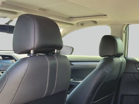 Used 2018 Honda Civic EX-L image 10