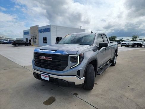 Used 2023 GMC Sierra 1500 Pro AWD/4WD image 3