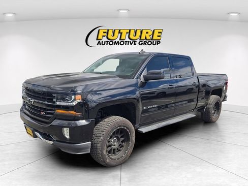 Used 2017 Chevrolet Silverado 1500 LT w/ All Star Edition AWD/4WD image 3