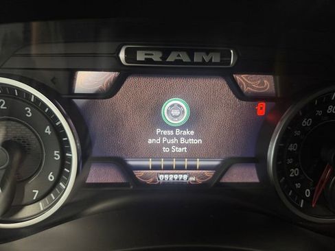 Used 2022 RAM 2500 Laramie w/ Night Edition AWD/4WD image 2