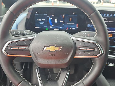 Used 2024 Chevrolet Equinox EV LT FWD image 7