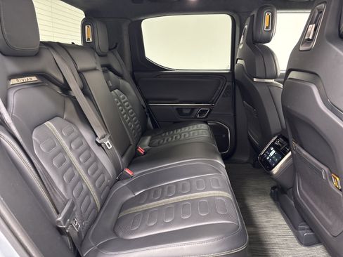 Used 2023 Rivian R1T Adventure image 22