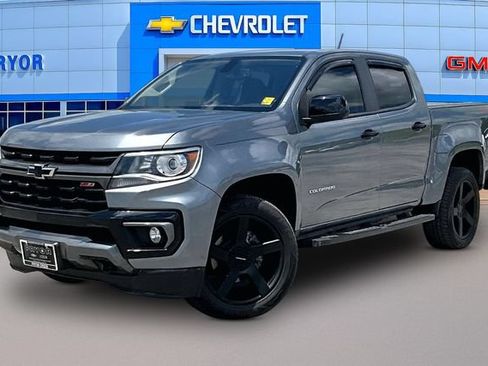 Used 2022 Chevrolet Colorado Z71 AWD/4WD image 3