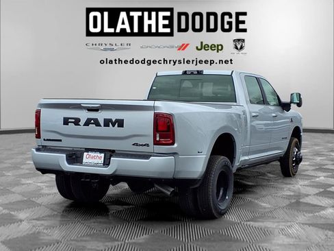 New 2026 RAM 3500 Laramie AWD/4WD image 27