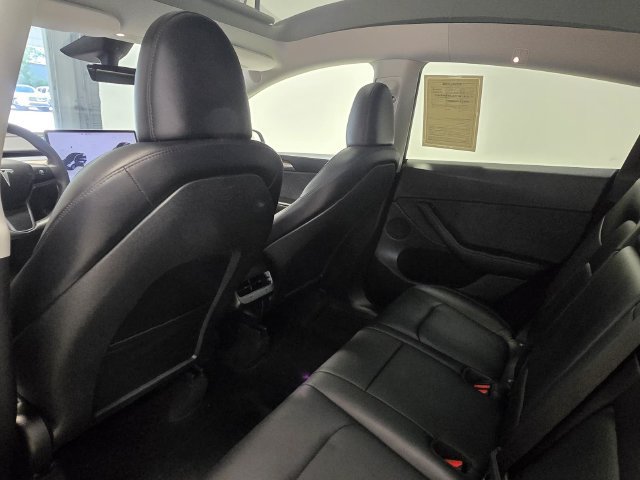 Used 2024 Tesla Model Y Long Range AWD/4WD image 23