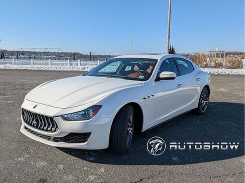 Used 2019 Maserati Ghibli S Q4 image 1