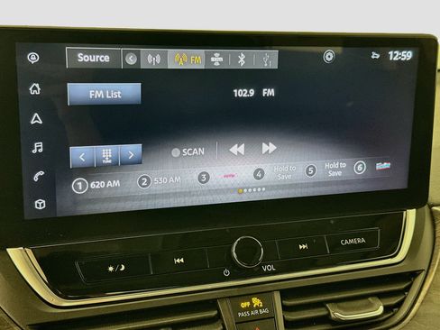 Used 2023 Nissan Altima 2.5 SV w/ SV Premium Package FWD image 21