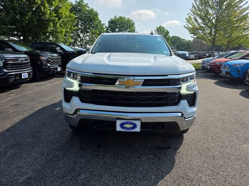 Used 2024 Chevrolet Silverado 1500 LT AWD/4WD image 7