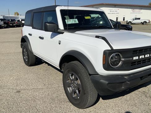 Used 2025 Ford Bronco Big Bend image 14