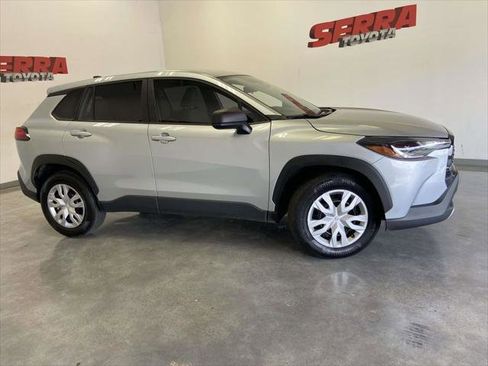 Certified 2025 Toyota Corolla Cross L image 2