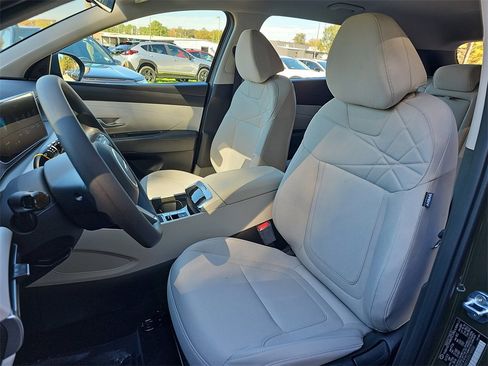 New 2026 Hyundai Tucson SE image 14