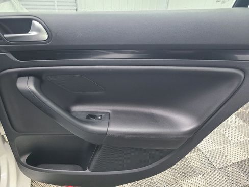 Used 2014 Volkswagen Jetta TDI image 39