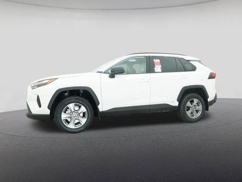 New 2025 Toyota RAV4 LE image 18