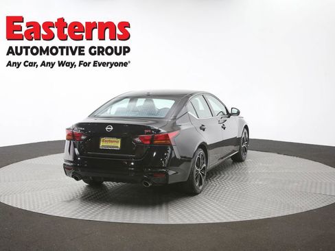 Used 2024 Nissan Altima 2.5 SR FWD image 39