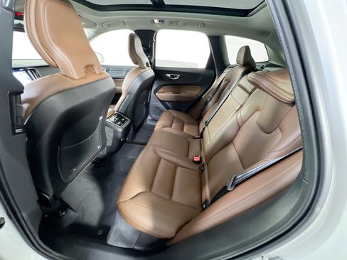 Used 2020 Volvo XC60 T5 Inscription image 25