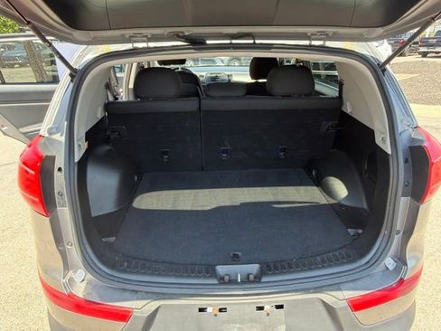 Used 2011 Kia Sportage LX FWD image 19