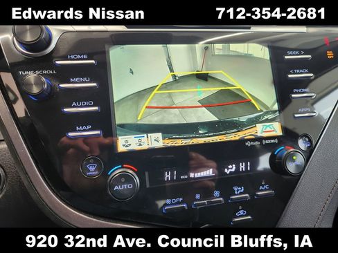 Used 2019 Toyota Camry XLE image 25