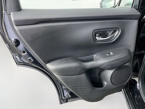 Used 2025 Honda HR-V LX image 27
