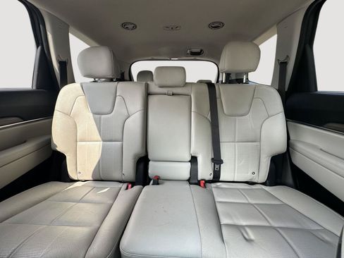 Used 2022 Kia Telluride EX FWD image 12