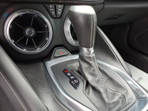Used 2017 Chevrolet Camaro LT RWD image 27