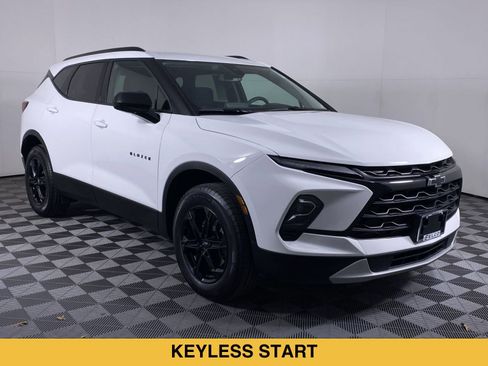Certified 2024 Chevrolet Blazer LT w/ Convenience Package FWD image 37