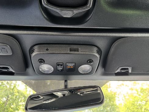 Used 2020 Ford Mustang Premium RWD image 23