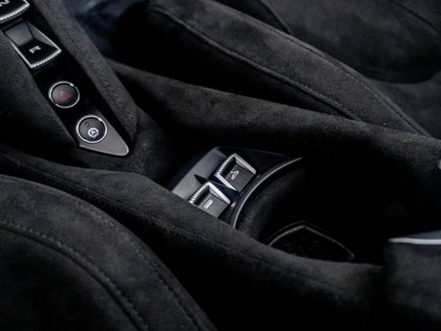 Used 2024 McLaren 750S Spider image 43