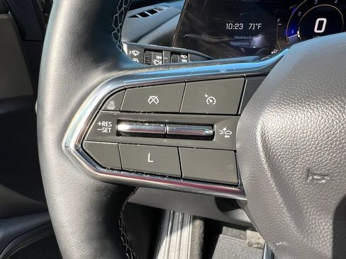 Used 2024 Chevrolet Traverse LS AWD/4WD image 48