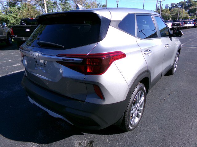 Used 2023 Kia Seltos LX AWD/4WD image 9