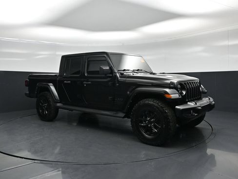 Used 2022 Jeep Gladiator Sport AWD/4WD image 21
