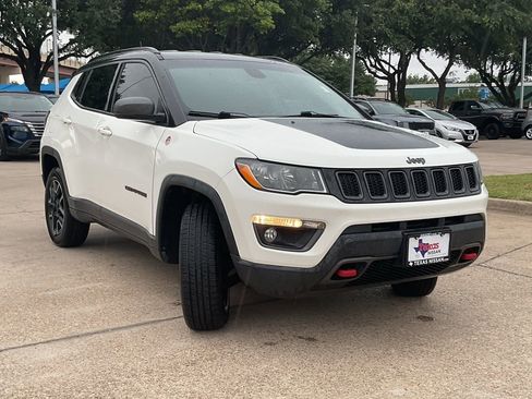 Used 2019 Jeep Compass Trailhawk AWD/4WD image 4