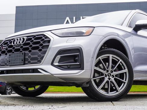 Used 2022 Audi SQ5 Prestige w/ Prestige Package image 2