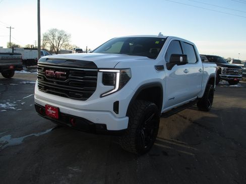 Certified 2025 GMC Sierra 1500 AT4 w/ AT4 Premium Package image 11