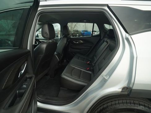 Used 2022 GMC Terrain SLT image 15