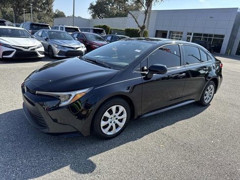 Certified 2023 Toyota Corolla LE image 5