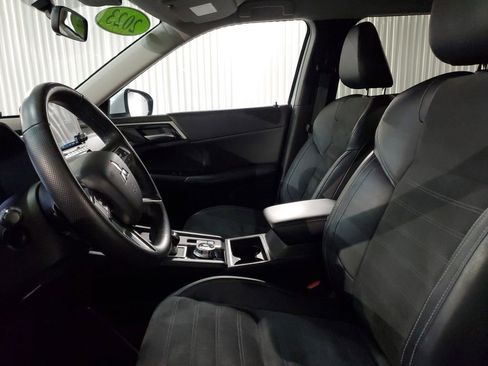 Used 2023 Mitsubishi Outlander SE AWD/4WD image 19