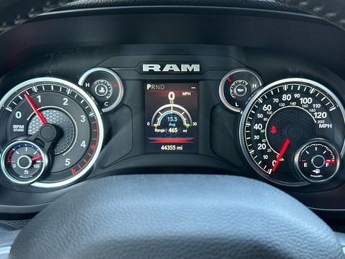 Used 2024 RAM 3500 Big Horn image 23