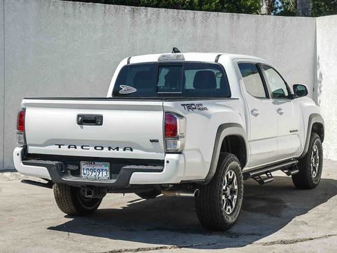Used 2023 Toyota Tacoma TRD Off-Road w/ Technology Package RWD image 6