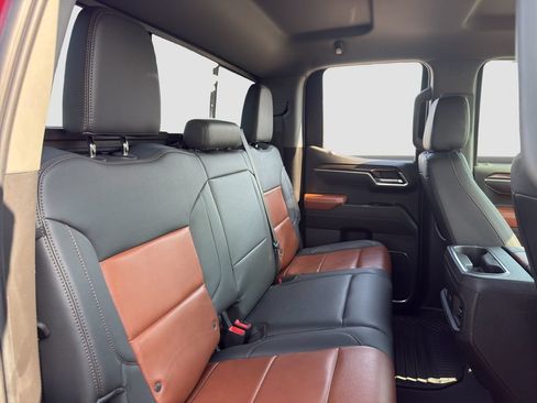 Used 2025 Chevrolet Silverado 1500 RST w/ Convenience Package II AWD/4WD image 18