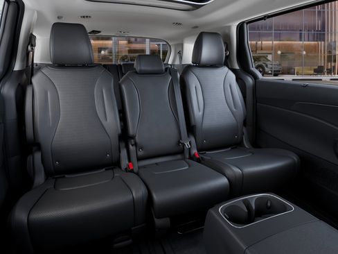 New 2026 Kia Carnival SX Prestige FWD image 16