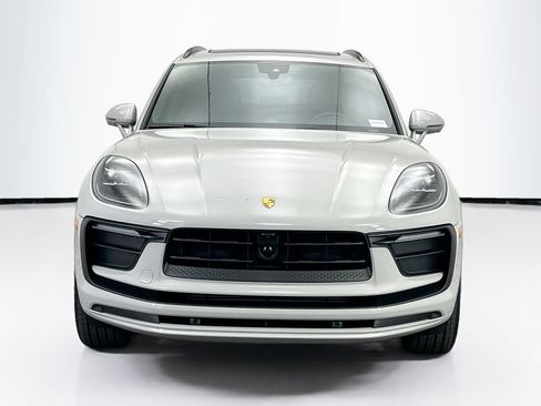 Used 2026 Porsche Macan AWD/4WD image 10