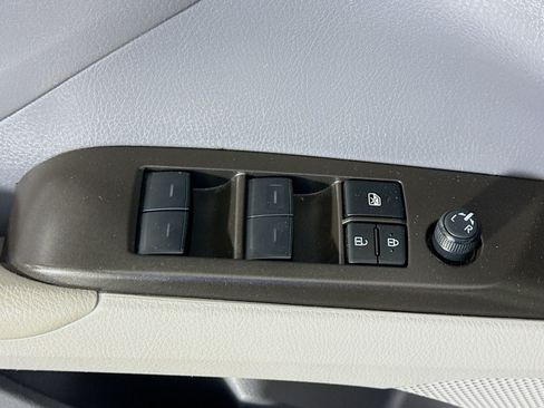 Used 2023 Toyota Camry SE FWD image 24
