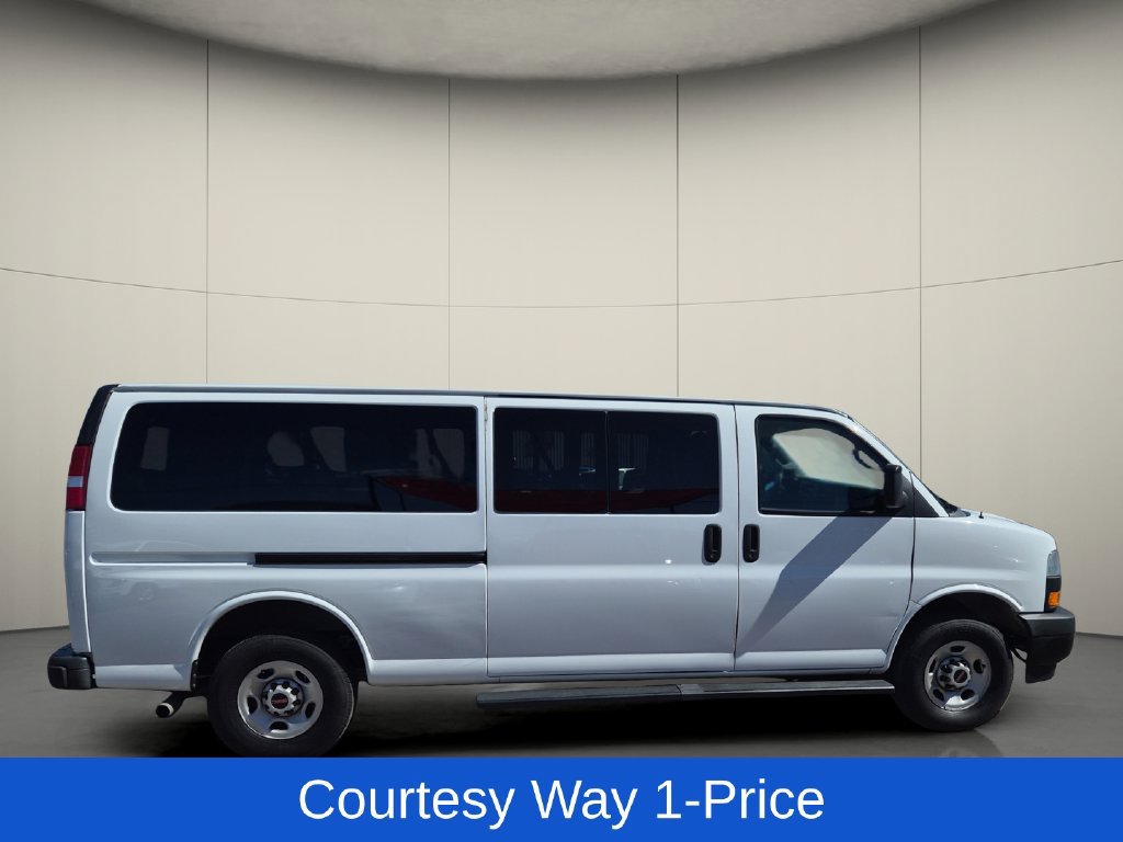 Used 2022 GMC Savana 3500 LS RWD image 11