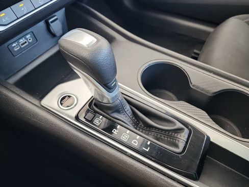Used 2025 Nissan Altima 2.5 SV FWD image 28