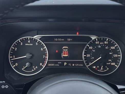 Used 2025 Nissan Pathfinder SV AWD/4WD image 17
