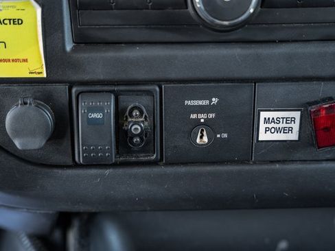 Used 2009 Chevrolet Express 3500 image 25