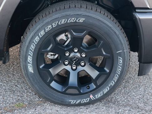 New 2026 RAM 1500 4x4 Crew Cab image 8